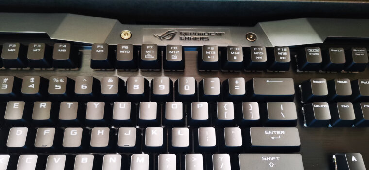 【真相来了】大神评测 ROGROGGK2000RGB猎鹰电竞机械键盘 键盘开箱看质量，分享怎么样避坑！