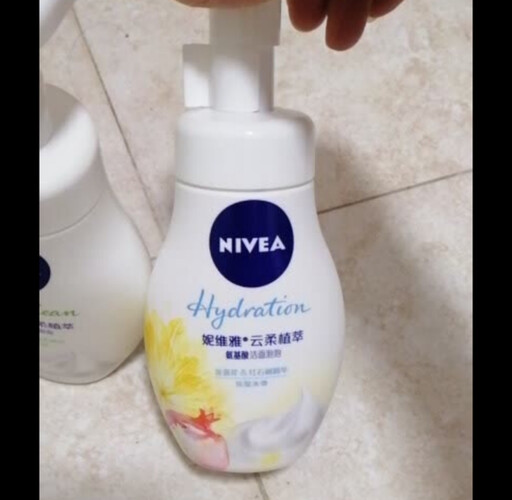 吐露实情洁面妮维雅(NIVEA)云柔植萃氨基酸洁面泡泡学生洗面奶面部洁面乳去角质慕斯去黑头护肤品 氨基酸洁面泡泡保湿180ml功能评测结果，看看买家怎么样评价的