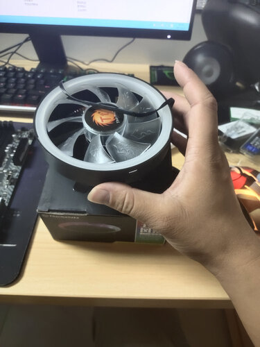 「入手体验」散热器Thermaltake五彩凤梨炫彩功能评测结果，看看买家怎么样评价的