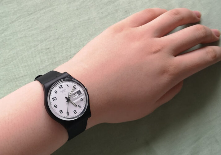 【评测解答】斯沃琪石英中性手表 怎么样值得购买吗？瑞士表体验一周感觉质量很一般！