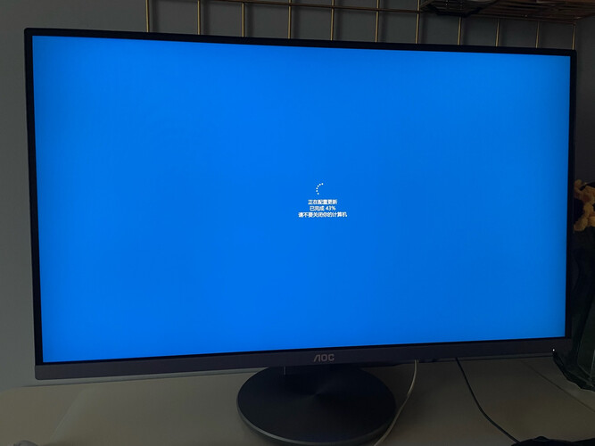 老司机介绍aocu2790pqu和三星u28h750哪款更适合？到底要怎么选择