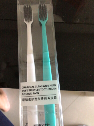 达人爆料爱欧比炭洁柔护宽头牙刷/两支装牙刷功能评测结果，看看买家怎么样评价的