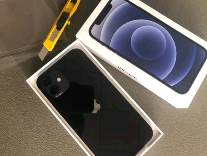 【已开箱】apple/苹果 iphone xs 有什么区别？评测哪款功能更好