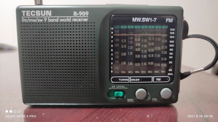 「求助」德生909与德生202T收音机哪个好？评测教你怎么选