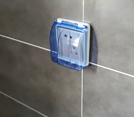 【亲测入坑】开关插座入手一周反馈 欧普照明5301-透明防溅盒 质量真的很差吗？评测结果怎么样？