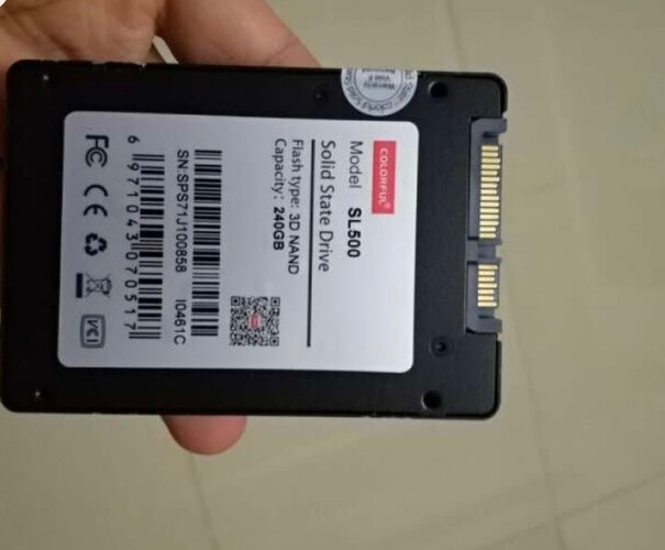 【参考对比】用完一个月评测 七彩虹256GB 战戟 的质量怎么样？SSD固态硬盘使用感受大揭秘！