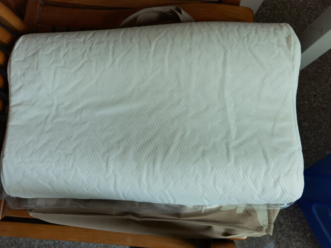 【真实点评】评测 京东京造泰国原芯颗粒乳胶枕 怎么样？质量让人放心吗？使用两个月反馈！