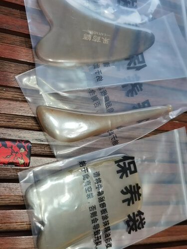 【详细分析】看下这款 采药师采药师 牛角刮痧板套装三件套 中医保健的质量？怎么评测结果这样？