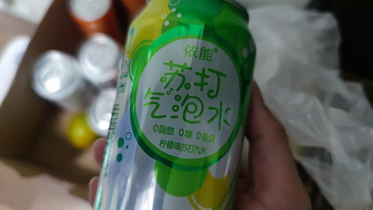 【买前必知】饮料不建议购买 依能罐装苏打水柠檬味？怎么样评测质量好不好？