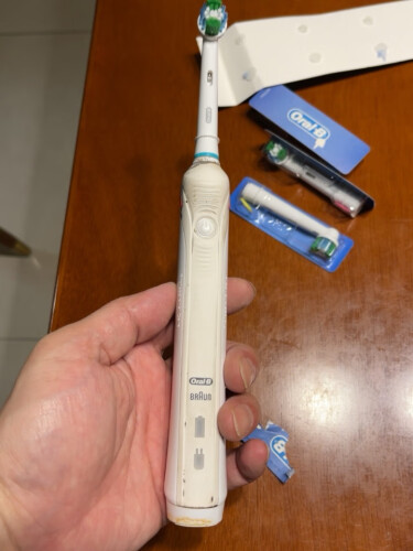 口碑解读电动牙刷头欧乐B EB18-3美白型 3支装质量评测怎么样好不好用？