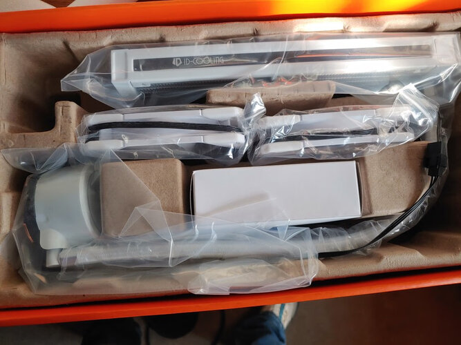【买前须知】散热器中 ID-COOLINGFROSTFLOW 系列 这款属于什么档次？分析性价比质量怎么样！