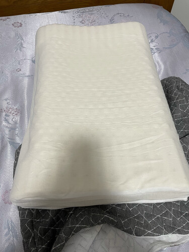 【太坑人了】睡眠博士枕芯 买来两个月，这乳胶枕质量真的差吗？评测下怎么样！