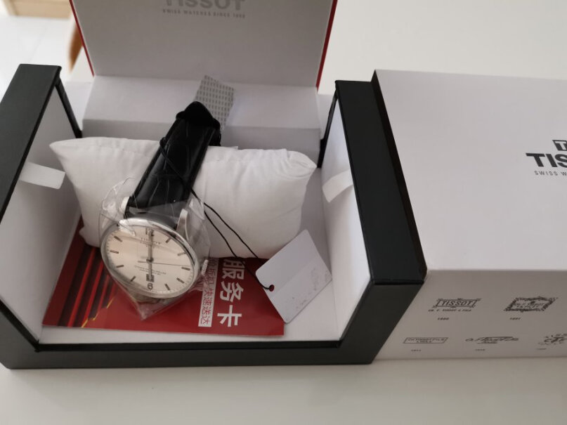 天梭TISSOT瑞士手表杜鲁尔系列皮带机械男士经典复古手表这个手表的机芯与ETA2824相比哪个好？