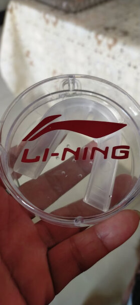 李宁LI-NING有牙齿矫正器可以带吗？