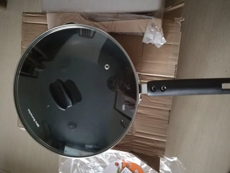 九阳炒锅少油烟不粘炒菜锅30cm锅没用几天，锅底有的变形了？