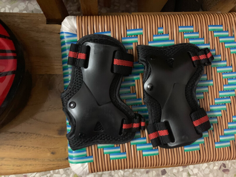 轮滑护具TROLO轮滑护具护膝盖护肘手六件套要注意哪些质量细节！为什么买家这样评价！
