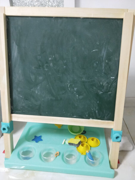 铭塔超大号磁性儿童画板玩具男孩女孩婴儿宝宝写了字怎么查不掉啊。试了湿巾、湿毛巾都不行啊？