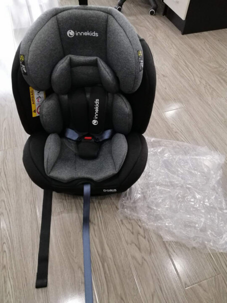 innokids儿童安全座椅汽车用ISOFIX接口都有支撑脚吗？