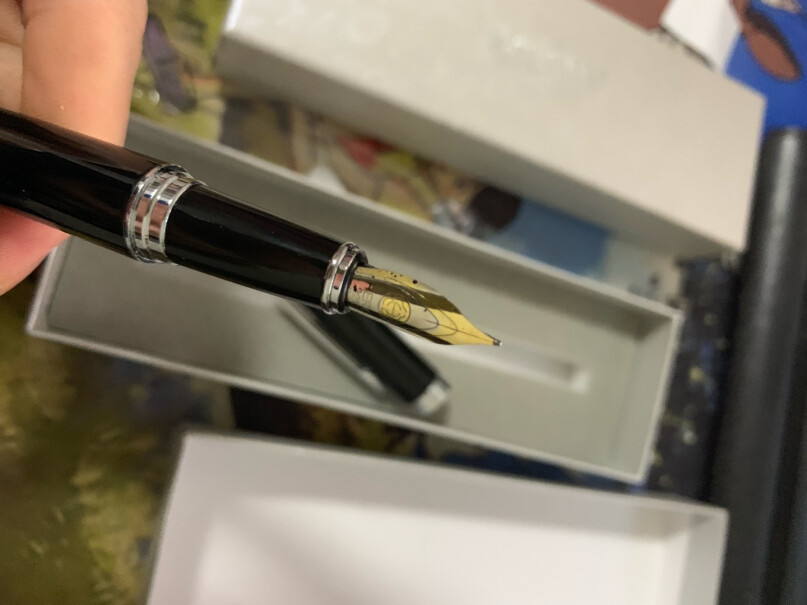 英雄钢笔382商务办公铱金钢笔签字笔没有墨水送的？