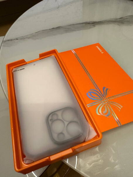 图拉斯iphone14promax手机壳苹果14promax保护套半透明磨砂超薄防摔磁吸充电男女款有送膜吗？