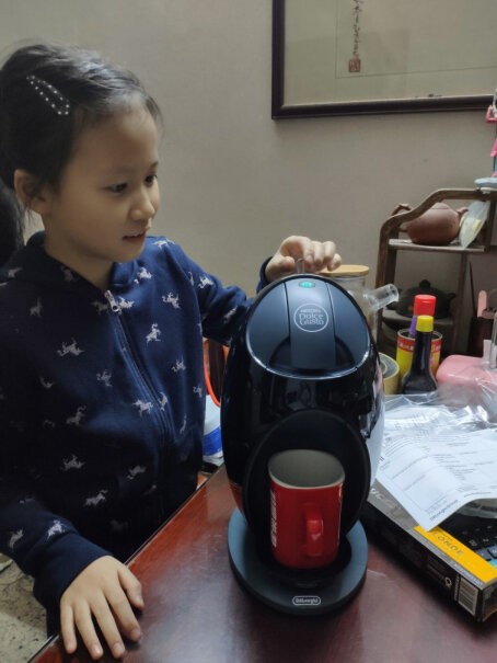 Delonghi德龙EDG250胶囊咖啡机有打奶泡功能吗？
