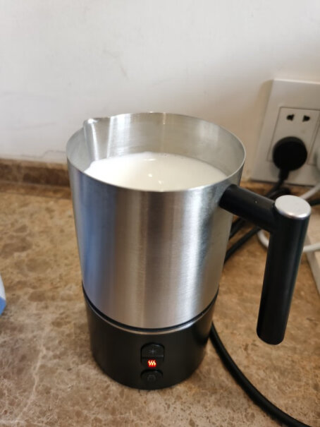 心想多功能奶泡机牛奶加热器请问打热奶泡要多久？