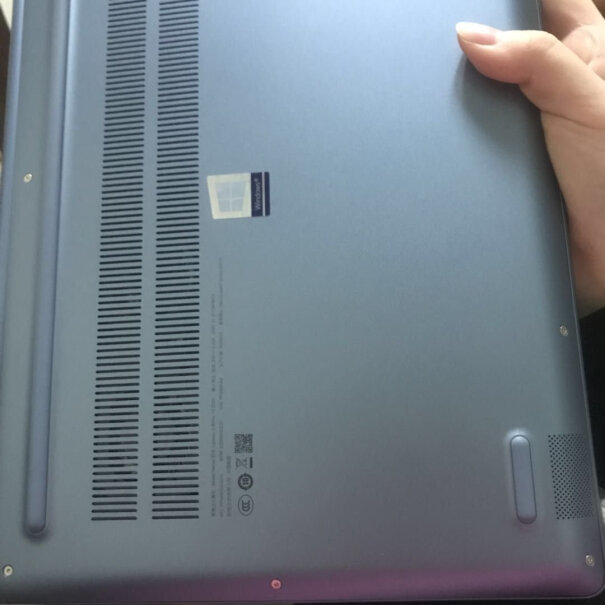 联想LenovoIdeaPad14s2020请问今年下半年入手的朋友们，都是拿到的忆联的键盘吗？还有假就是用了几个月之后差评里的问题会遇到吗？