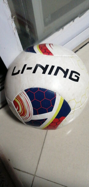 足球李宁LINING子弹款贴皮足球耐磨室外比赛足球评测质量好不好,怎么样？