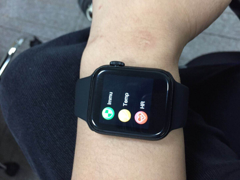 VOSSTR智能手环心电健康手表这款可以测量体温吗？