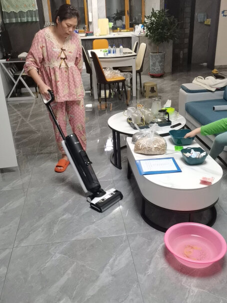 添可TINECO无线智能洗地机芙万2.0LED家用扫地机吸拖一体手持吸尘器顺造和添可哪个好？