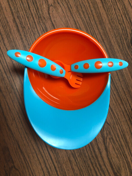 Boon啵儿 辅食碗 儿童餐具吸盘碗 婴儿碗训练吃饭餐具 辅食碗勺套装 蓝可以放微波炉加热食物么？