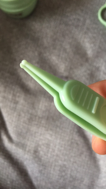 婴儿理发器十月结晶婴儿理发器充电自动吸发家用儿童剪发神器剃头推子绿色怎么样入手更具性价比！使用感受？
