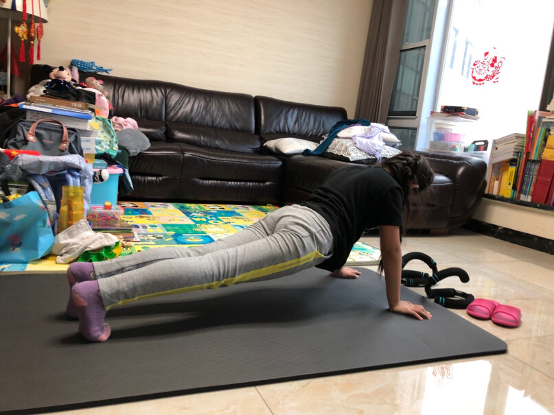 奥义瑜伽垫加厚15MM加宽加长健身垫在上面跳绳怎么样？