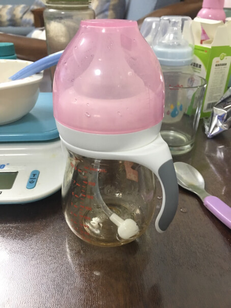 gb好孩子PPSU奶瓶洗奶瓶时重力球总是掉下来不跟奶嘴连在一起。，大家的都这样吗？