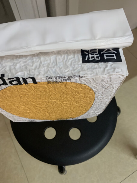 pidan混合猫砂矿土豆腐款请问粉尘大吗？