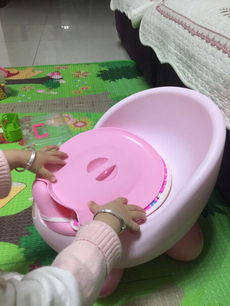 宝贝时代儿童马桶男儿童坐便器女宝宝马桶座便器婴儿小孩便盆稳吗，会不会容易翻？