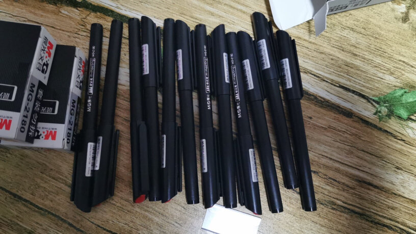 笔类晨光M&G文具0.5mm黑色中性笔纤维头会议笔曝光配置窍门防踩坑！深度剖析功能区别？