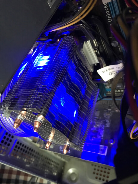 安钛克Antec光棱120RGB电脑主机箱CPU风扇12cm1600x压的住吗？