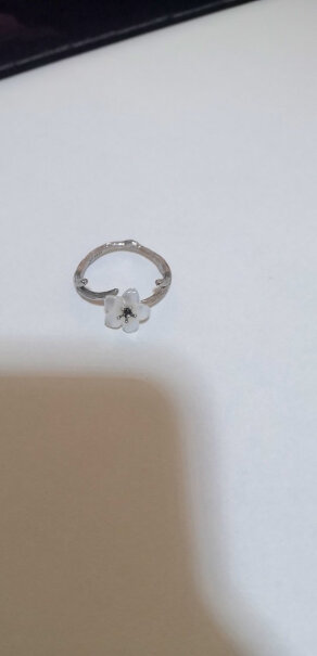 花芽原创设计雪樱女生那个戒指突出来的尖的扎手吗？