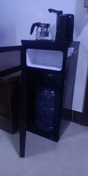 扬子饮水机家用茶吧机立式即热下置式A5传奇黑-高性价比温热型您好，这个下面是放多大的水桶啊？