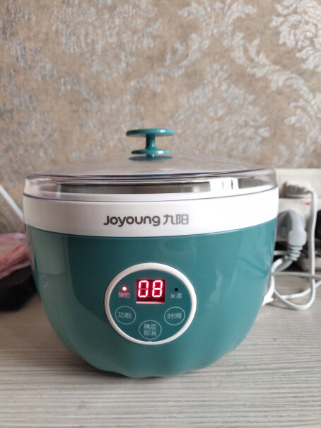 九阳家用全自动小型酸奶机精准控温SN－10J91这个酸奶机自己做简单吗？