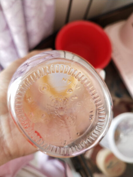 贝亲Pigeon硅胶玻璃奶瓶婴儿仿母乳新生儿宽口径240ml你们喝水会呛到吗？