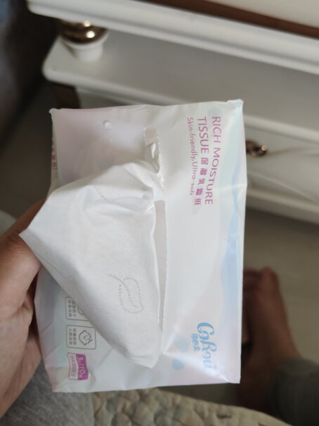 可心柔婴儿保湿纸巾云柔巾110抽12包质量不好吗？用户吐槽曝光？