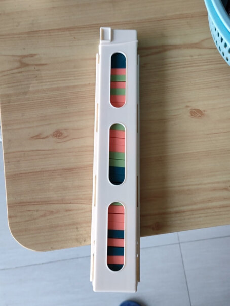 纽奇火车多米诺电动玩具音效投牌摆牌早教骨牌买过的uu觉得怎么样，值得买吗？或者出牌各方面顺滑吗？不会太劣质吧？谢谢啦！？