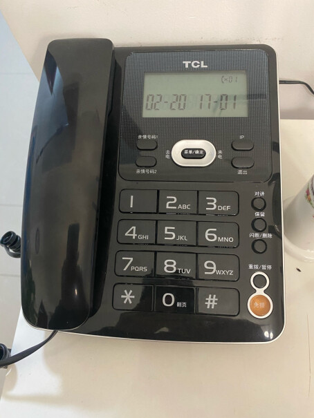 TCL无绳电话机子机不放在充电座上可以待机接到电话吗？