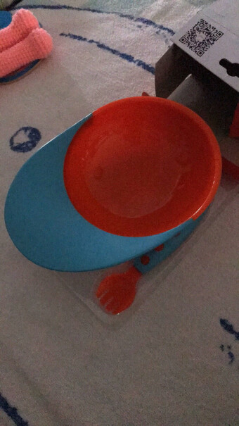 Boon啵儿 辅食碗 儿童餐具吸盘碗 婴儿碗训练吃饭餐具 辅食碗勺套装 蓝关注这个碗很久了，这个吸力好吗？