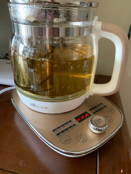 小熊养生壶热水壶煮茶器煮茶壶用久过滤隔、炖盅胶圈会变型，会有异味吗？