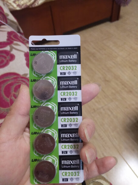 Maxell CR1220 电池 5粒装用在汽车钥匙上，能用一年吗？谢谢！
