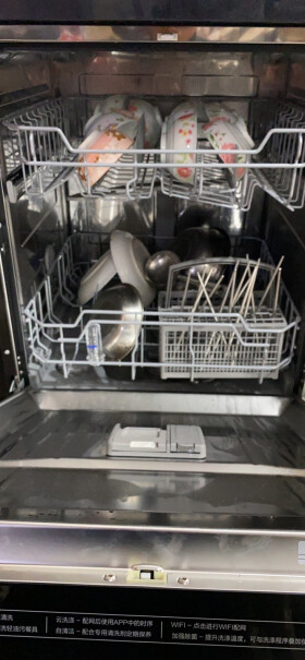 美的洗碗机家用RX10独立式嵌入式请问水管是安装在后面还是旁边水槽的位置比较合适？