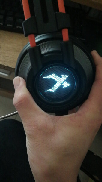西伯利亚XIBERIAK9电竞游戏耳机头戴式玩CSGO脚步能听得清吗？